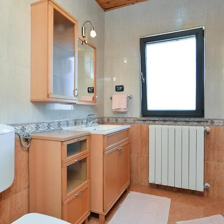 Ana 379 Rovinj