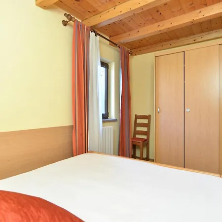 Ana 379 * Rovinj
