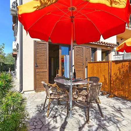 Appartement Ana 379 *